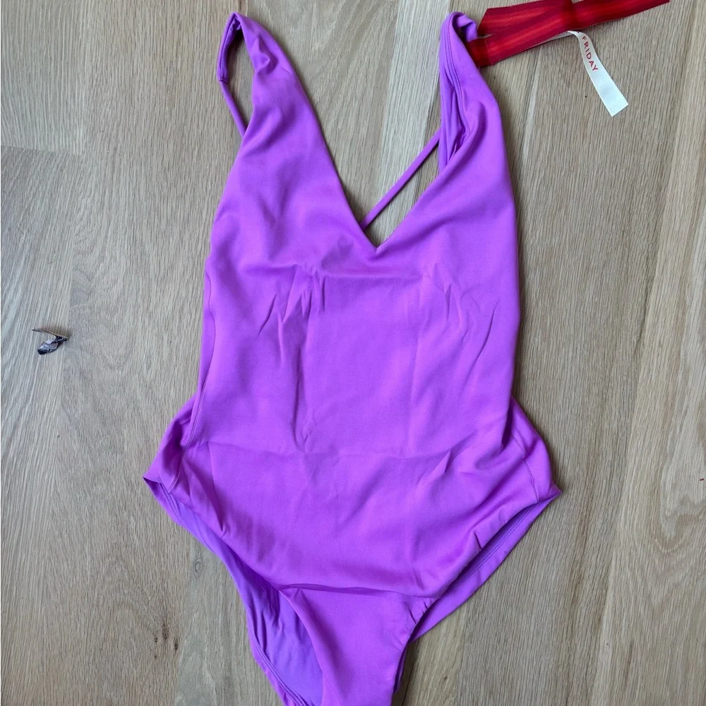 Left On Friday Weekender suit in Punch NWT - Picture 3 of 7